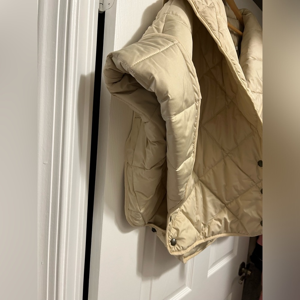 Oversized Puffer Jacket Quilted Design - Picture 4 of 6